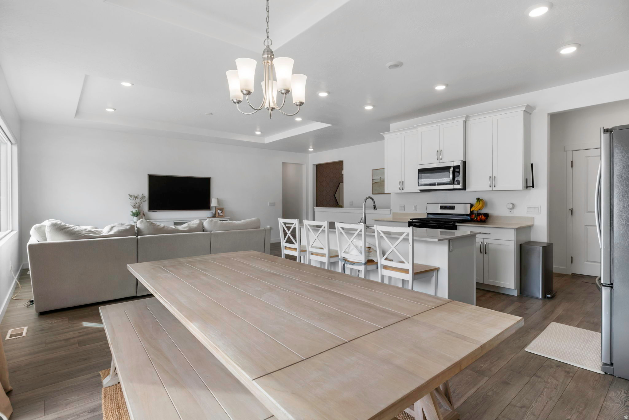 FOOTHILL VILLAGE - Residential