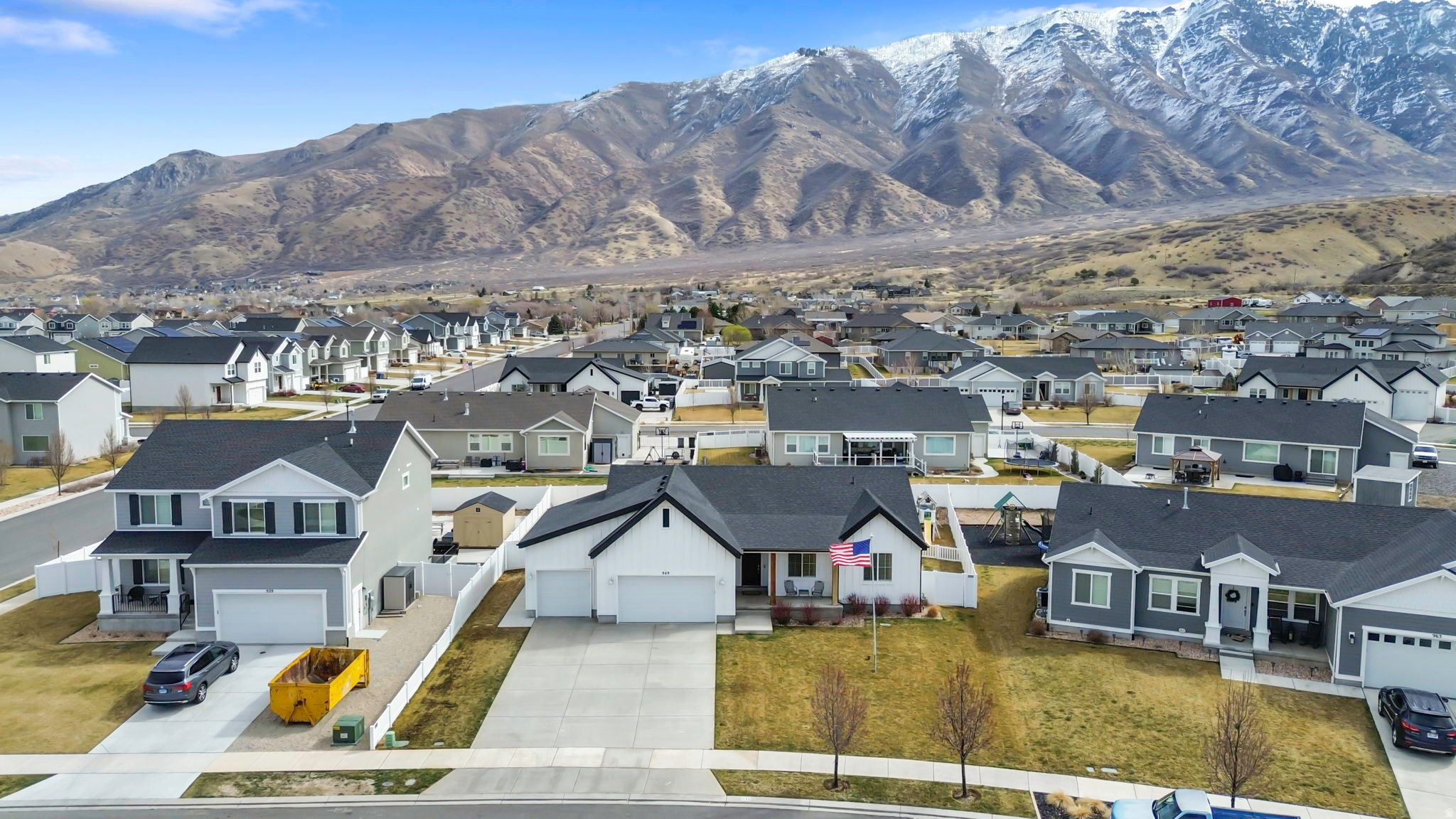 FOOTHILL VILLAGE - Residential