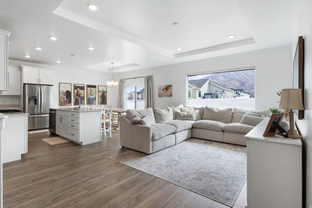 Photo of 949 S RED CLIFF DR, Santaquin, UT 84655 (MLS # 2142496)