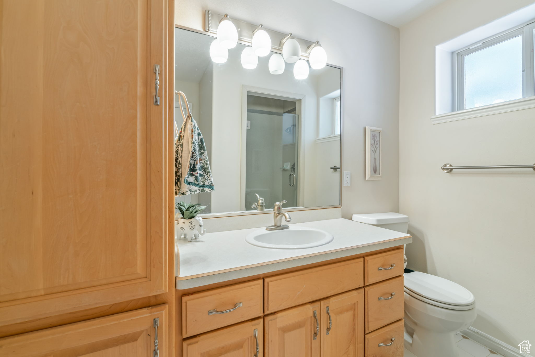 Bloomington, Utah 84790, United States, 6 Bedrooms Bedrooms, ,4 BathroomsBathrooms,Residential,Active,143055