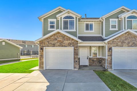 1137 W EXCALIBUR WAY S West Haven UT 84401