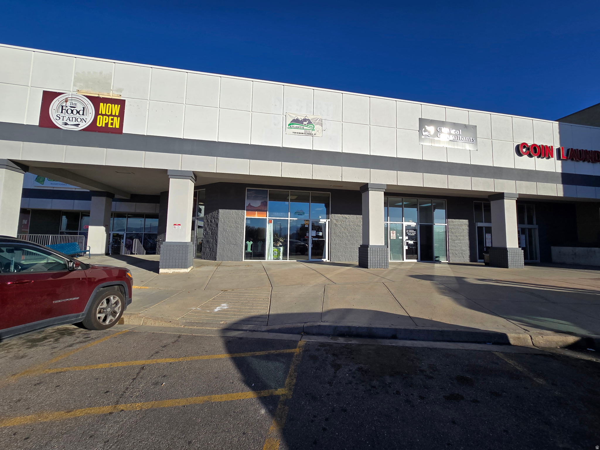 VALLEY MALL - Commercial Lease