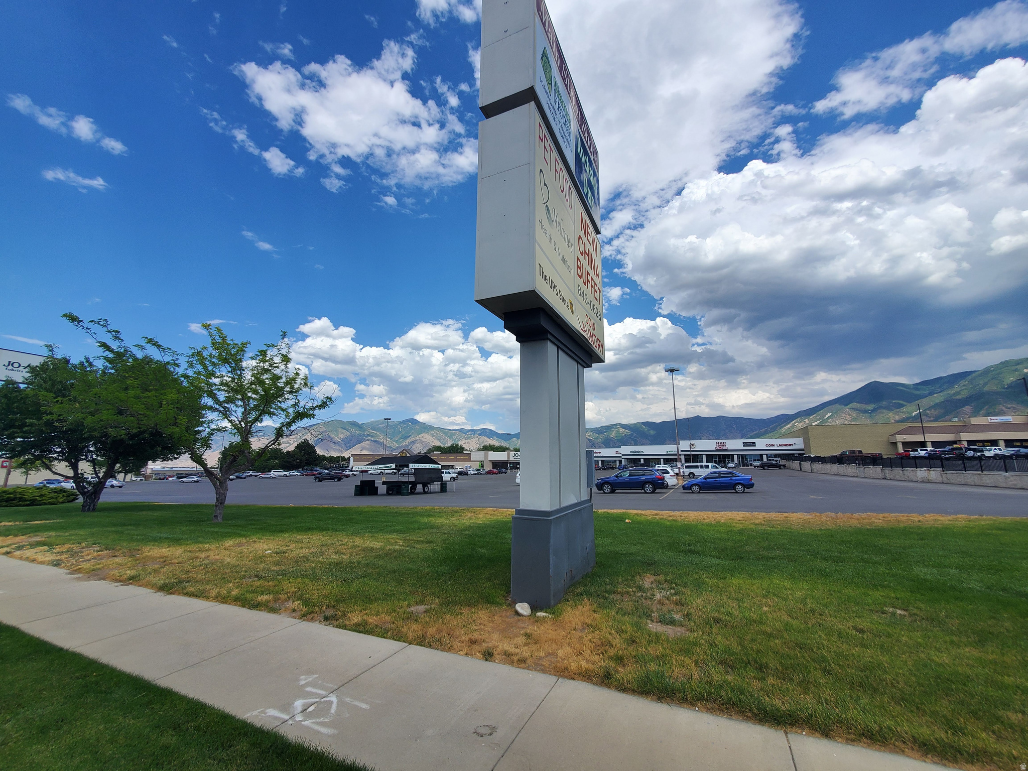 VALLEY MALL - Commercial Lease