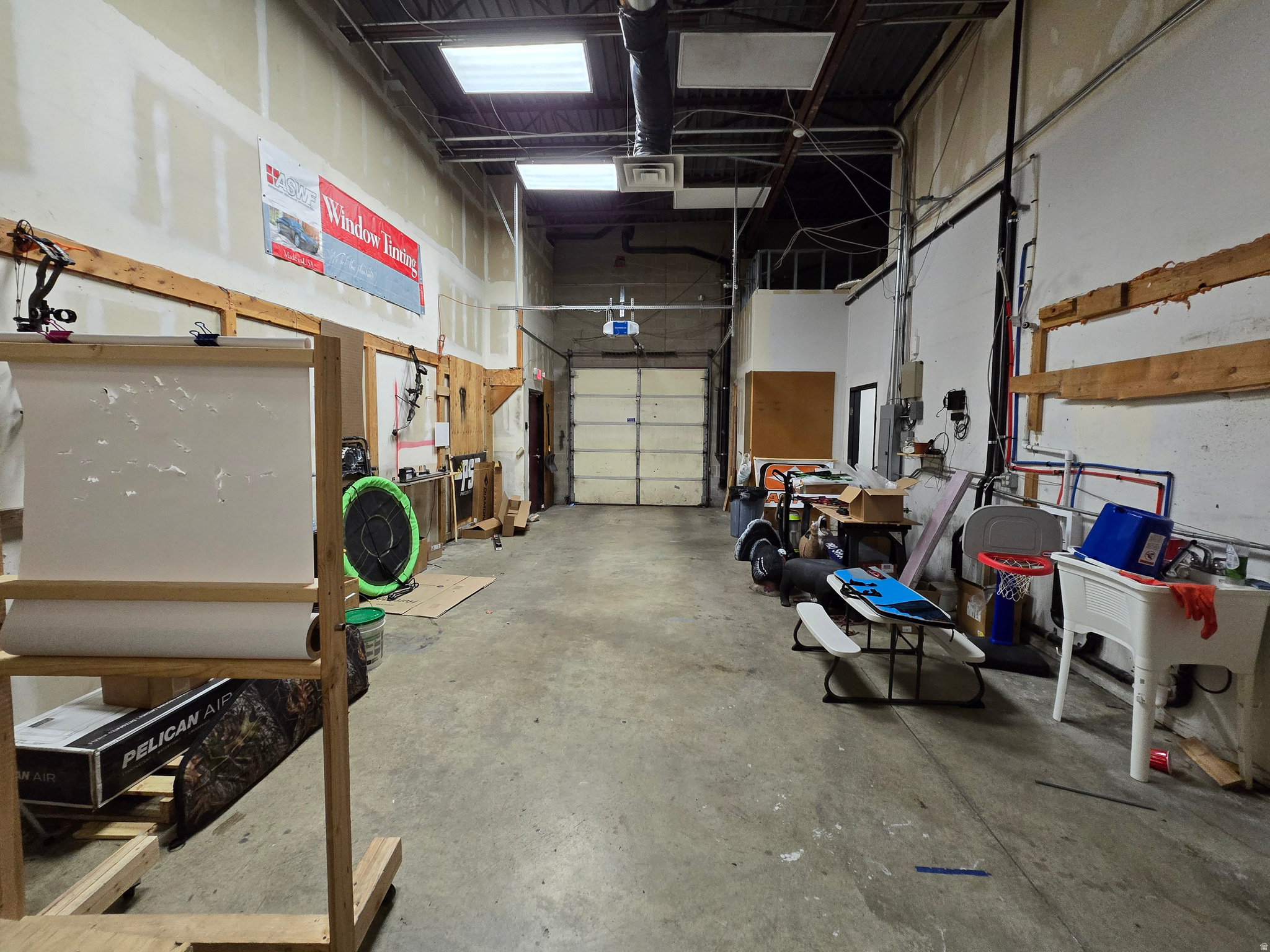 VALLEY MALL - Commercial Lease