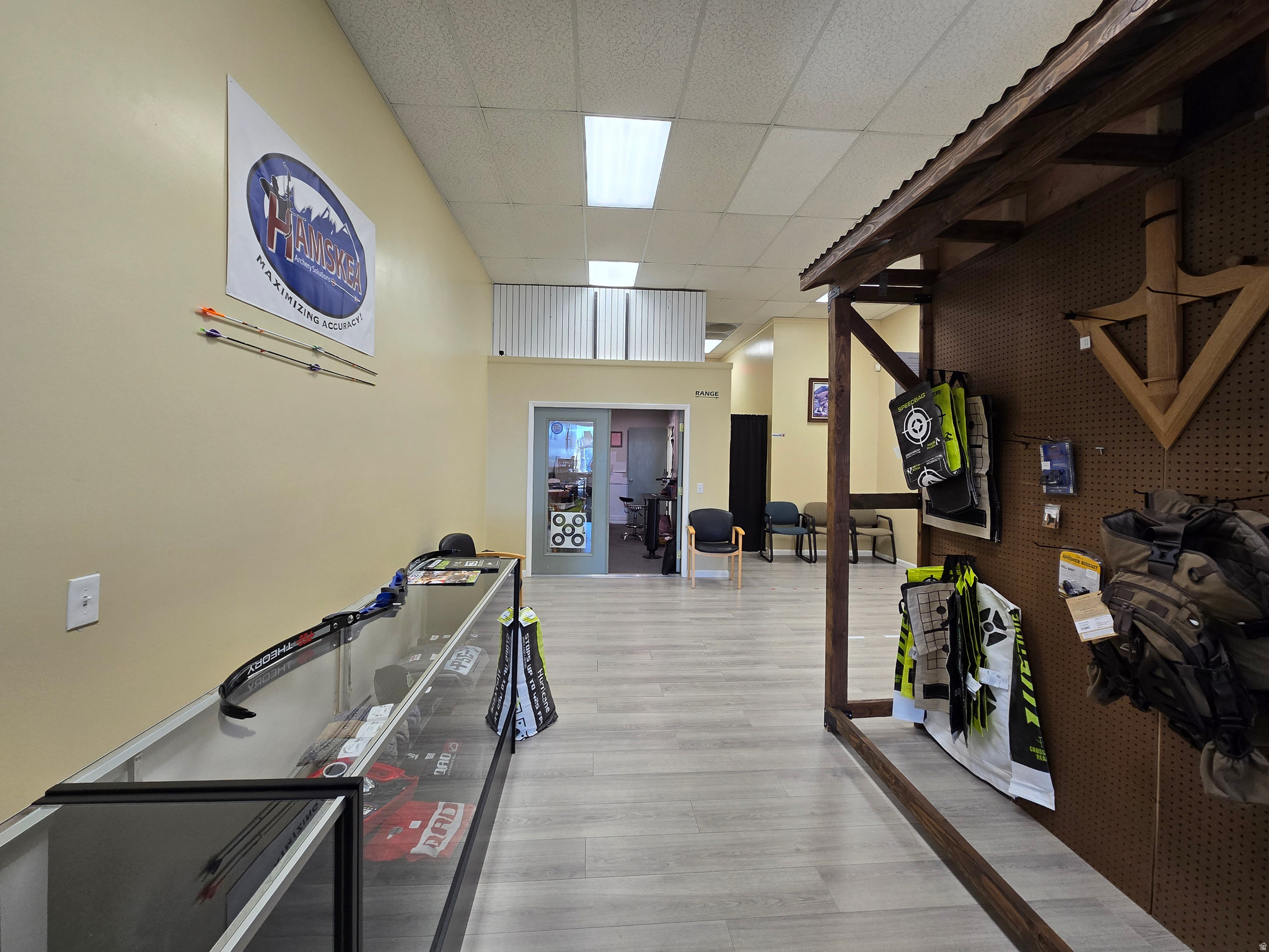 VALLEY MALL - Commercial Lease