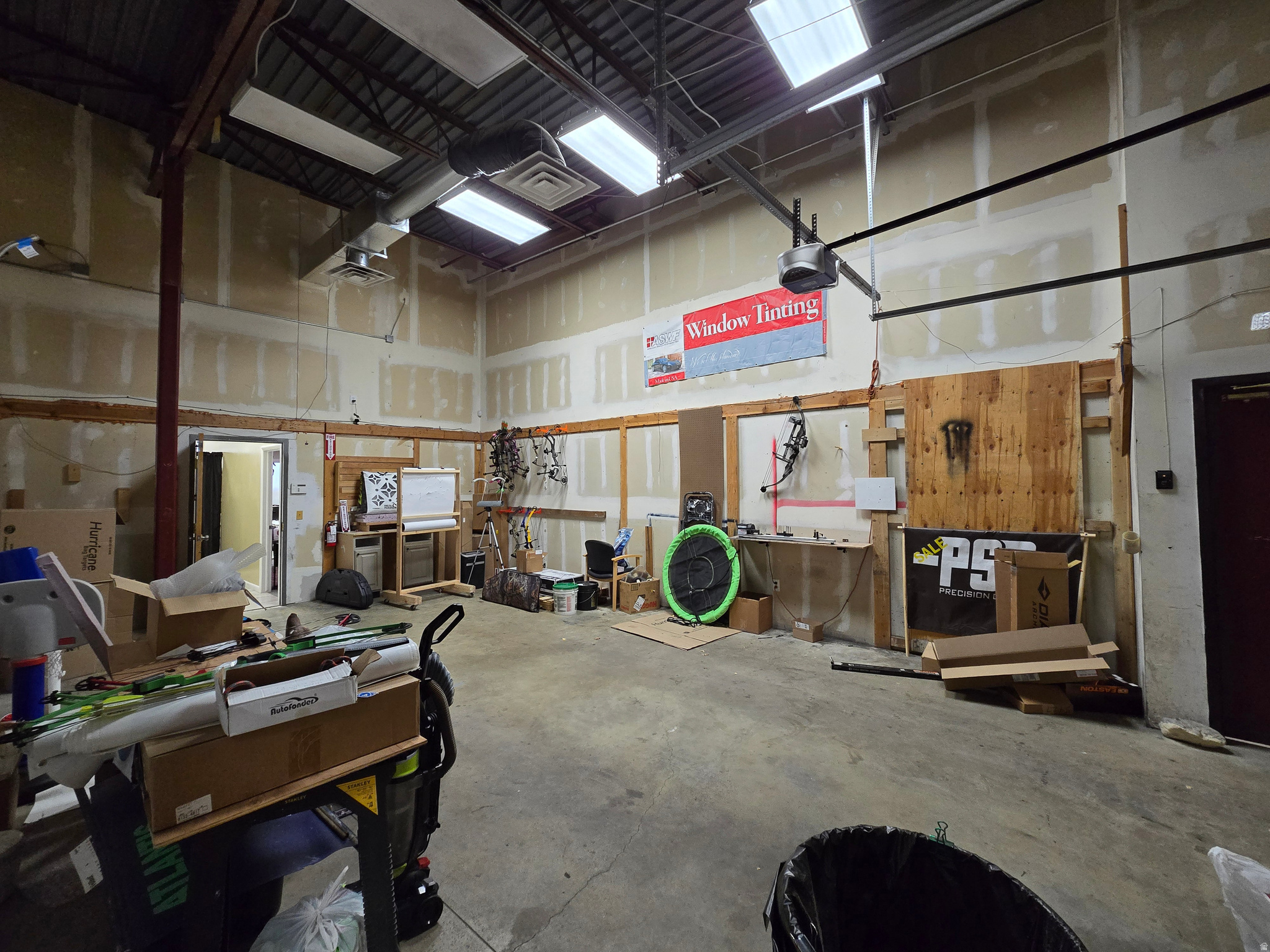 VALLEY MALL - Commercial Lease