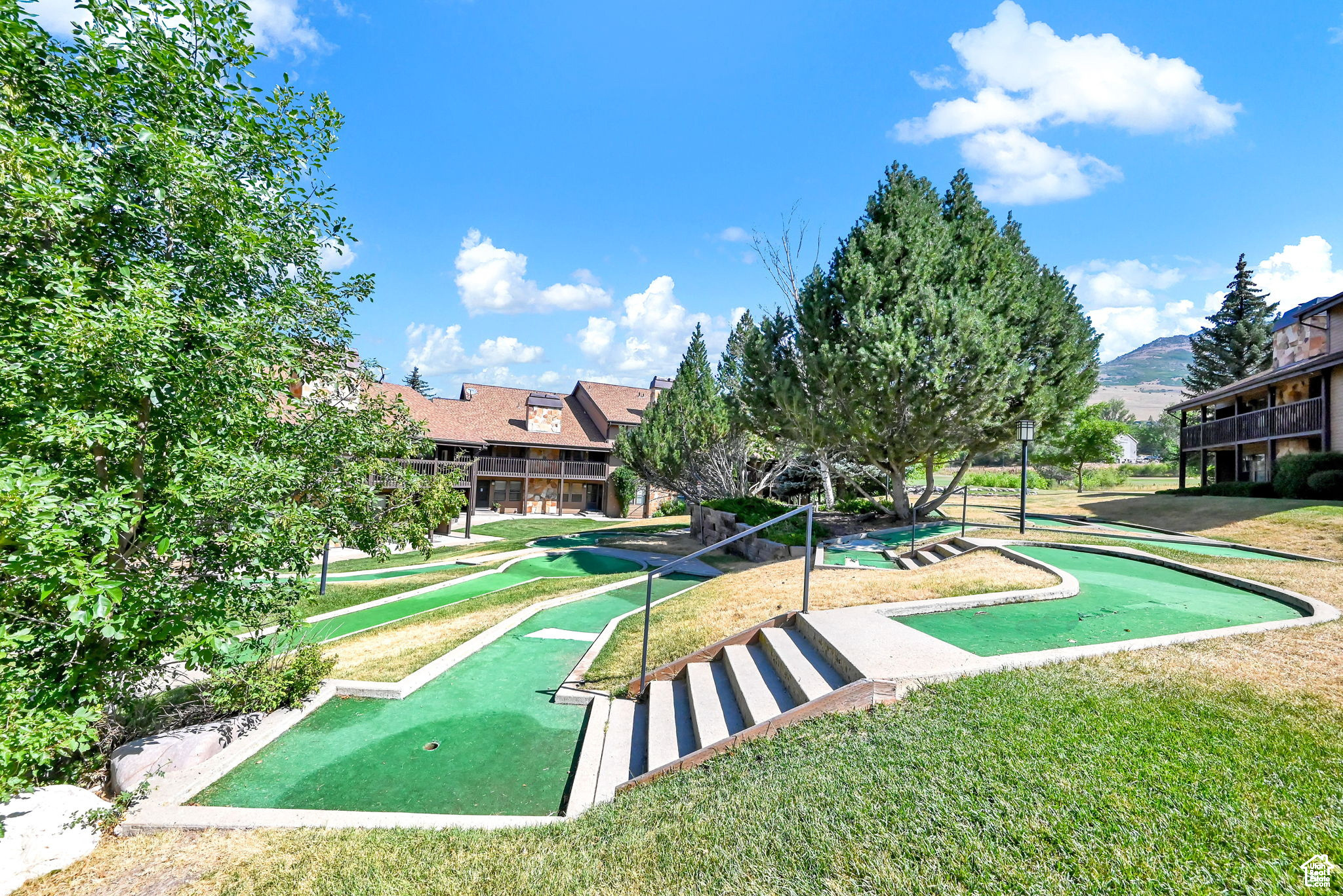 WOLF LODGE - Residential