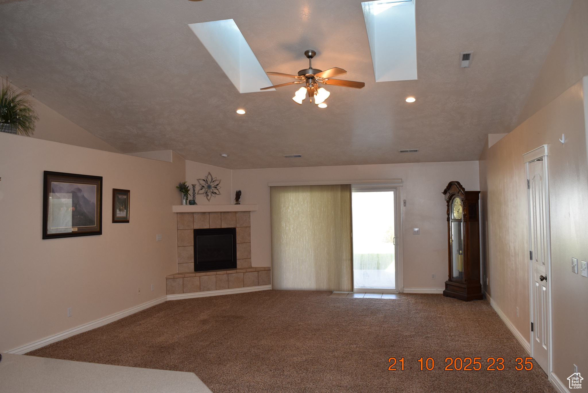 COTTAGES AT COLONIAL SPRINGS - Residential