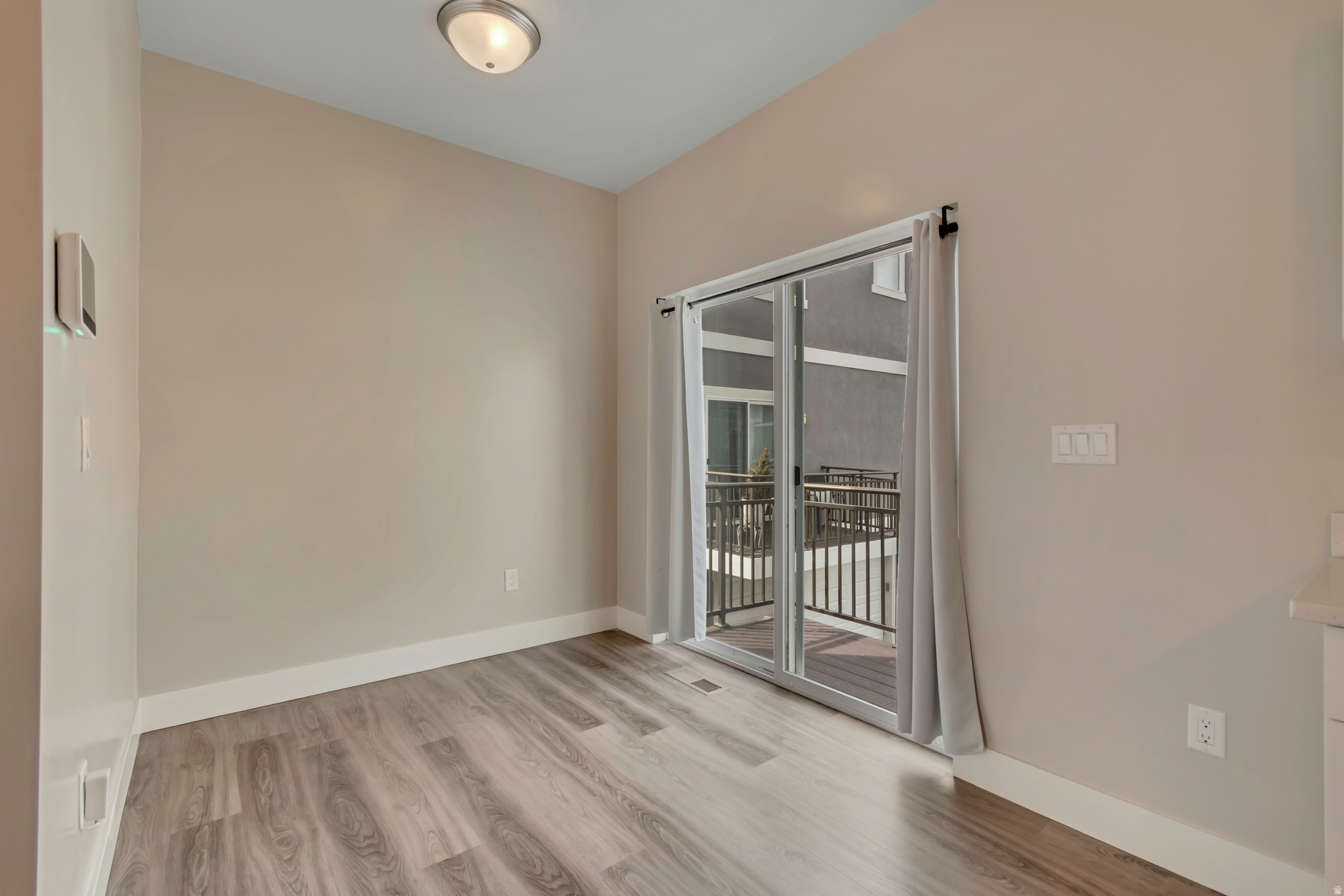 LAKEVIEW - Residential