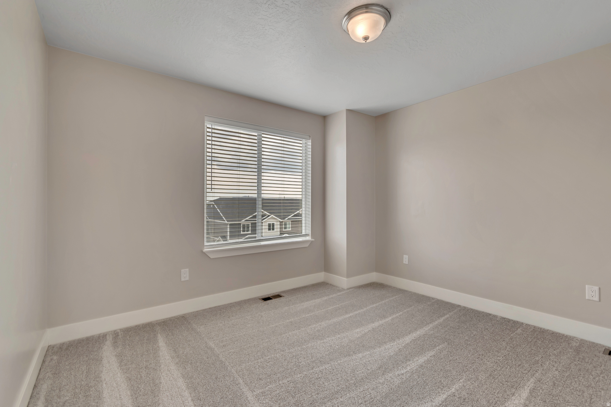 LAKEVIEW - Residential