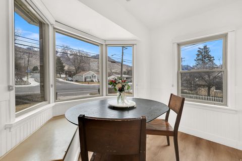 Tiny photo for 696 S LOCUST AVE, Pleasant Grove, UT 84062 (MLS # 2136253)