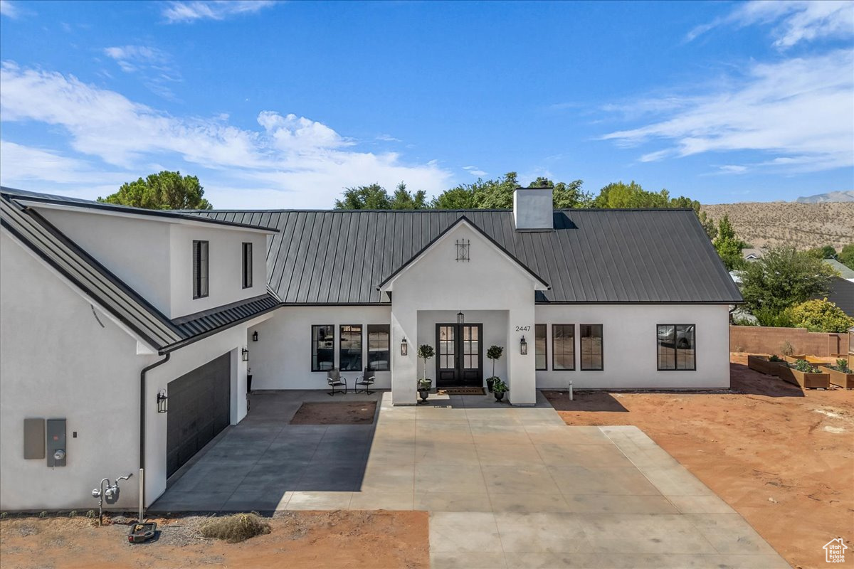 ARROWHEAD PLACE - Residential
