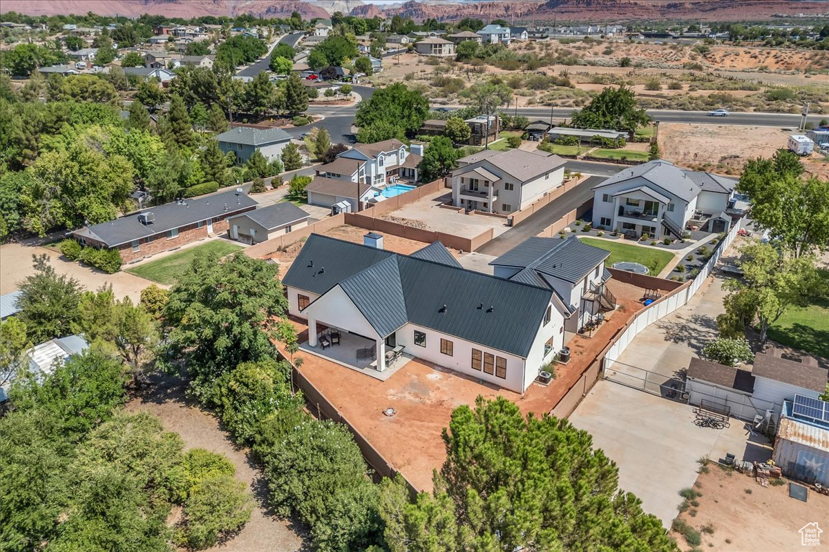 ARROWHEAD PLACE - Residential