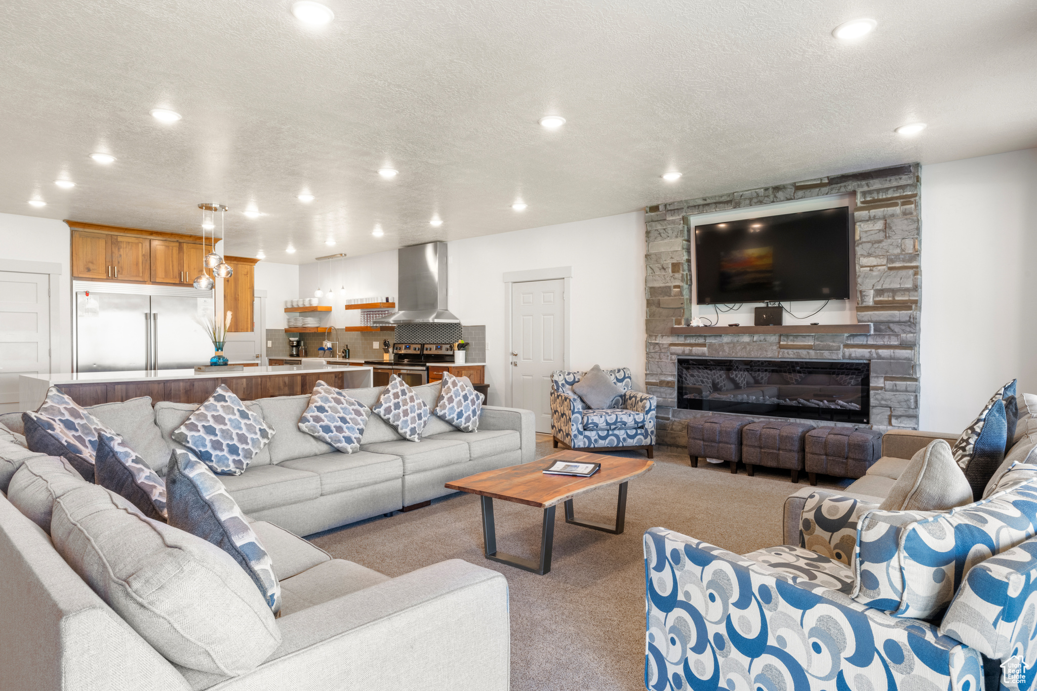 WATERDANCE - Residential