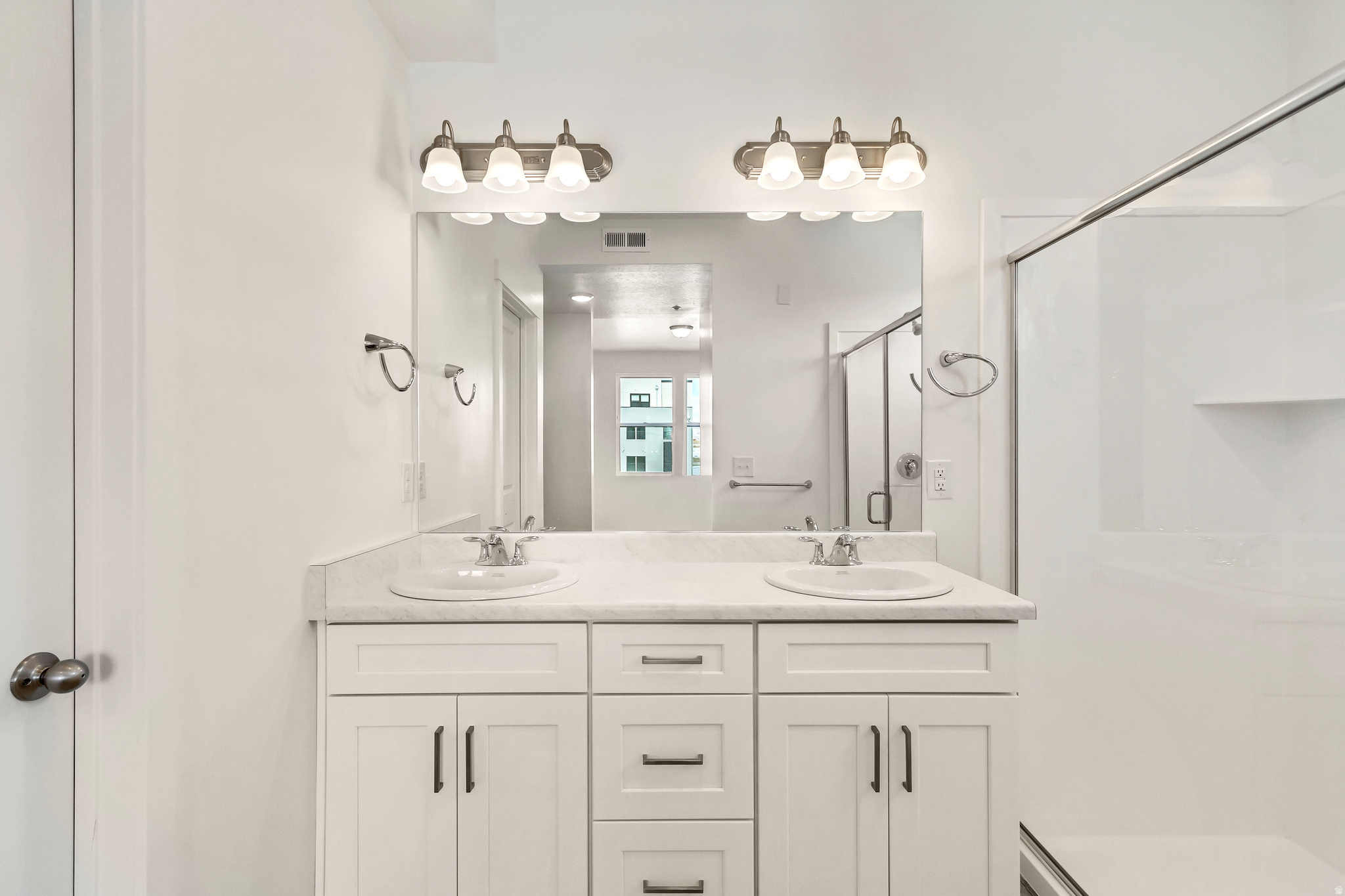 DAYBREAK - Residential