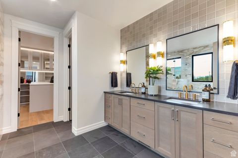 Tiny photo for 1649 W PHEASANT MEADOW DR, Kaysville, UT 84037 (MLS # 2096434)