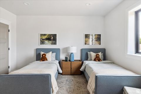 Tiny photo for 1649 W PHEASANT MEADOW DR, Kaysville, UT 84037 (MLS # 2096434)