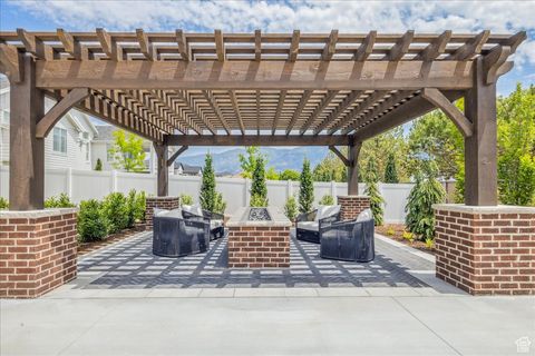 Tiny photo for 1649 W PHEASANT MEADOW DR, Kaysville, UT 84037 (MLS # 2096434)