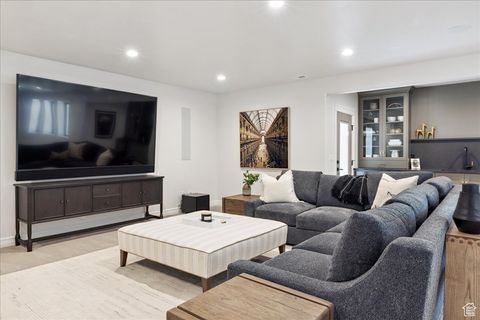 Tiny photo for 1649 W PHEASANT MEADOW DR, Kaysville, UT 84037 (MLS # 2096434)