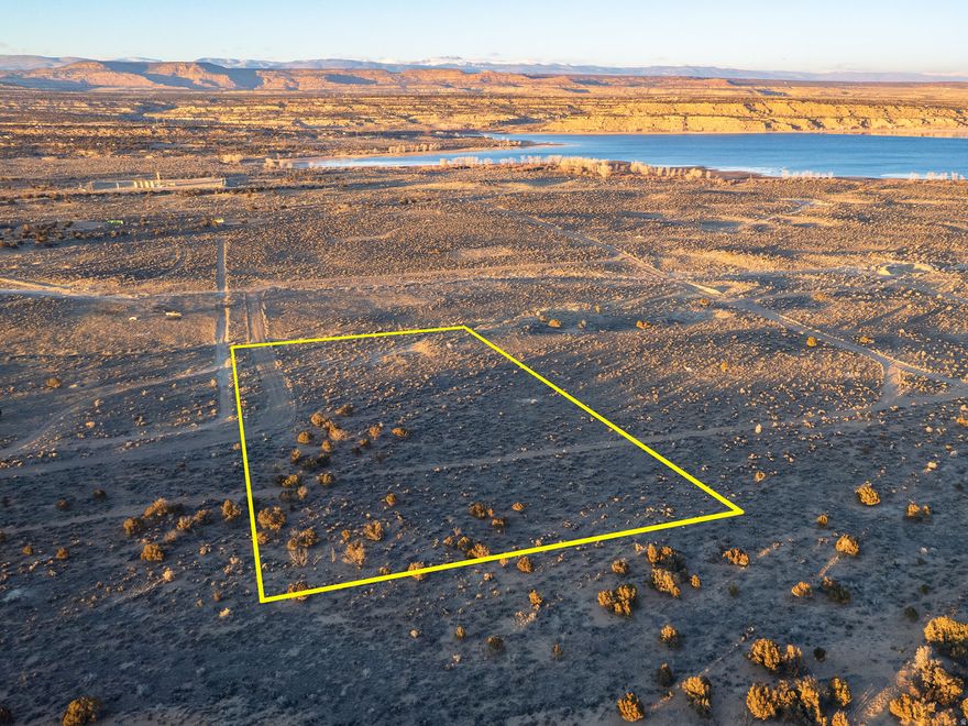 Five-acre lot just outside Starvation State Park in Duchesne, Utah. Enjoy fantastic views of Starvation Reservoir and walking-distance access to the park. Property has been surveyed and perc tested. Buyer to install well, septic, and power, or choose an off-grid setup with solar and generator. Endless recreational opportunities await-boating, fishing, hiking, and more.