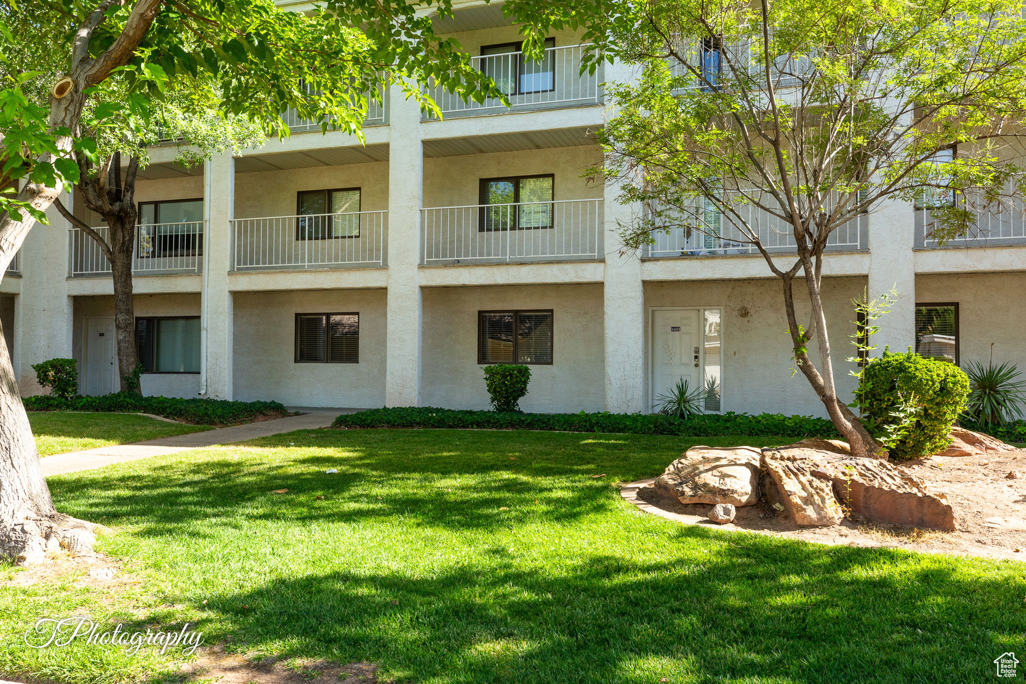 LAS PALMAS RESORT CONDO 1A - Residential