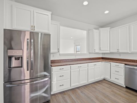 Tiny photo for 4172 W LAKE BRIDGE DR S #1, South Jordan, UT 84009 (MLS # 2135506)