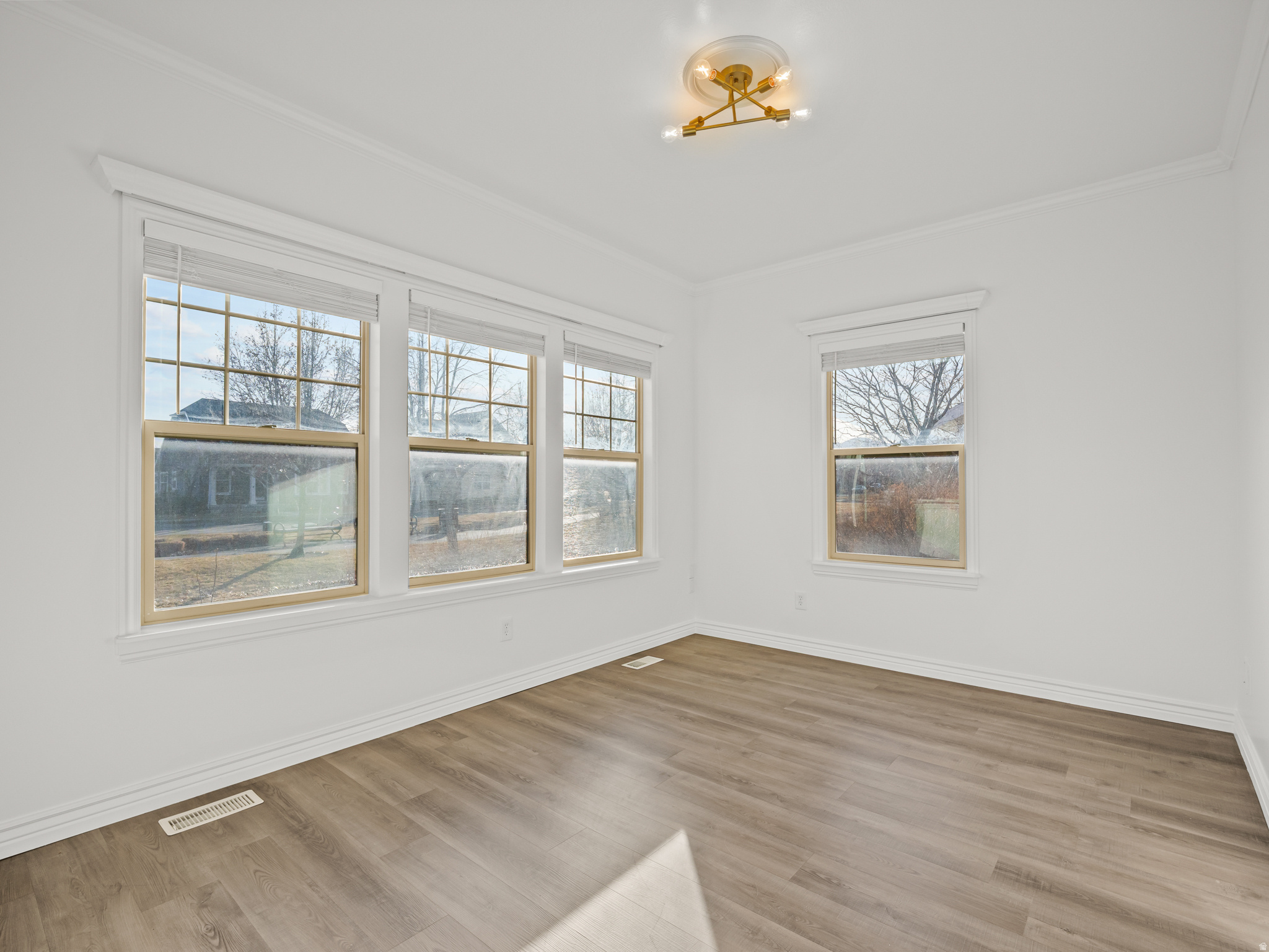 DAYBREAK - Residential