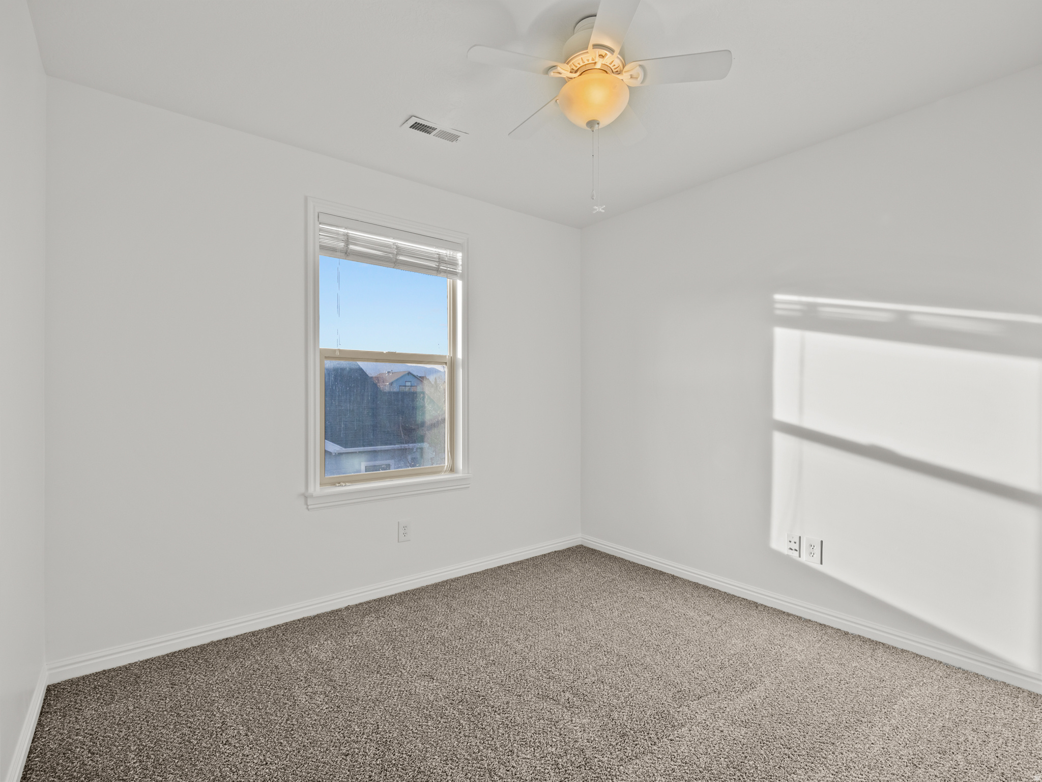 DAYBREAK - Residential