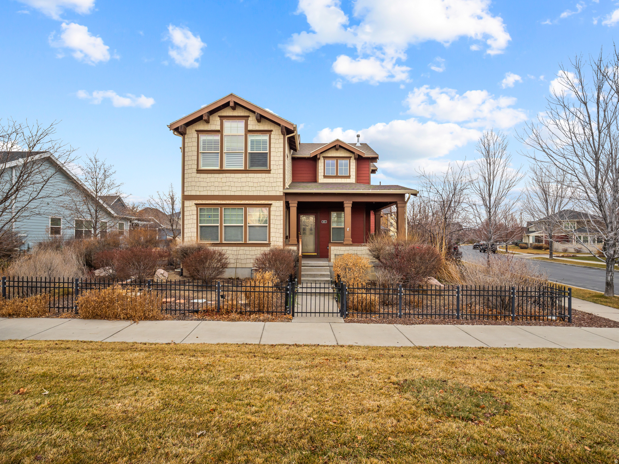 DAYBREAK - Residential