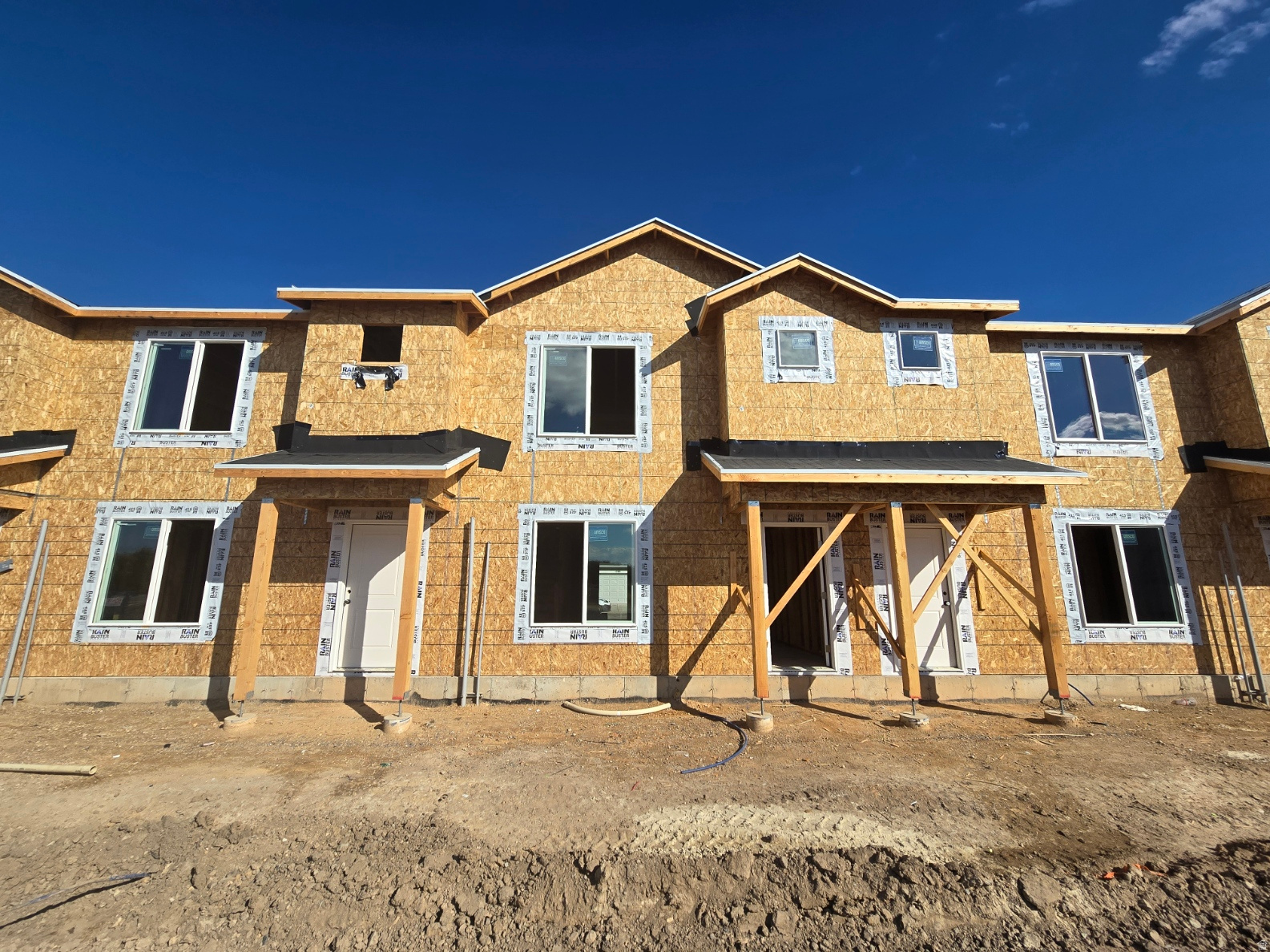 DIXON CREEK - Residential