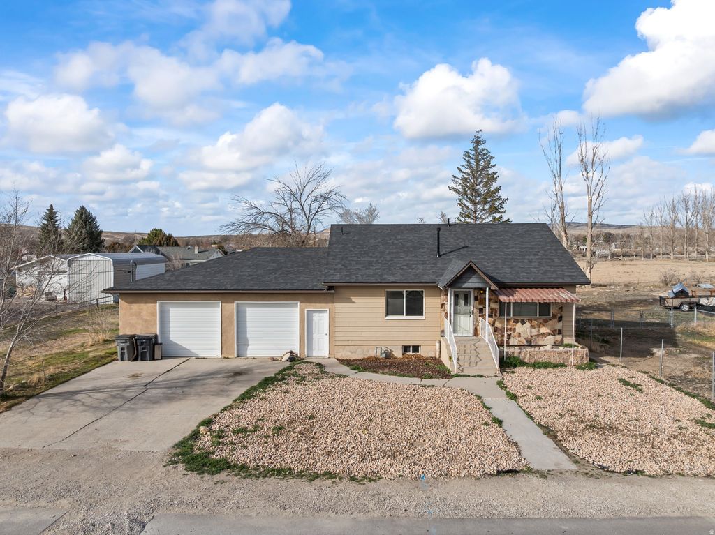 Photo of 27 E 500 S, Gunnison, UT 84634 (MLS # 2144017)