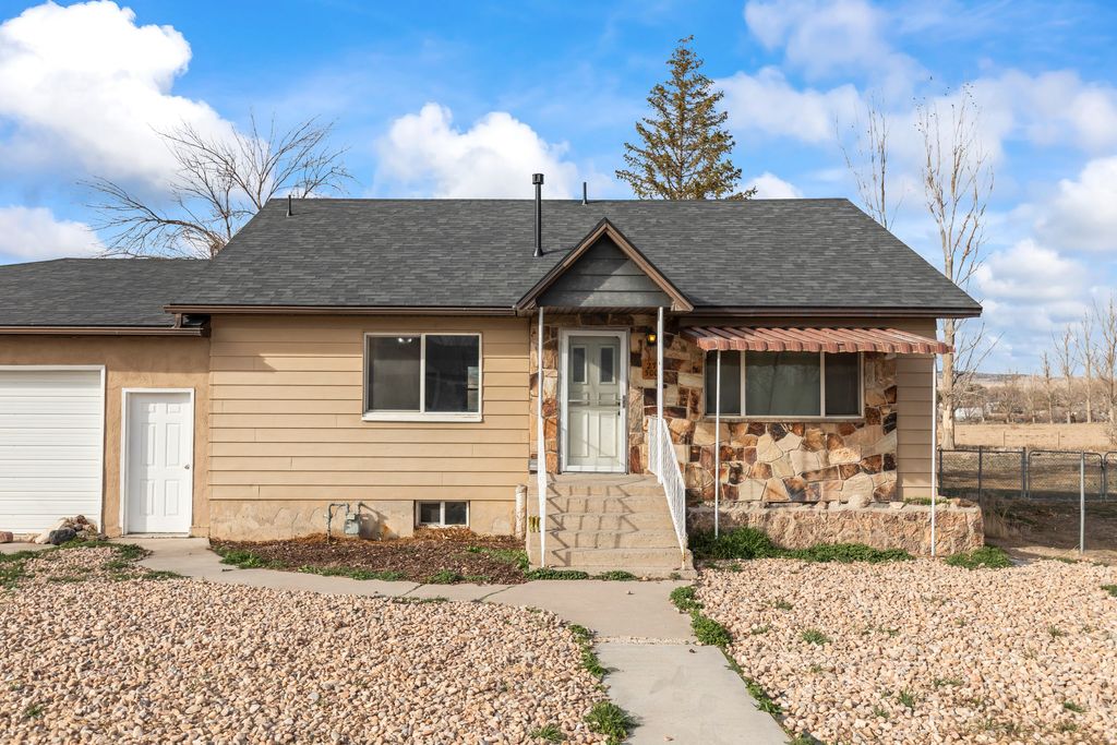Photo of 27 E 500 S, Gunnison, UT 84634 (MLS # 2144017)