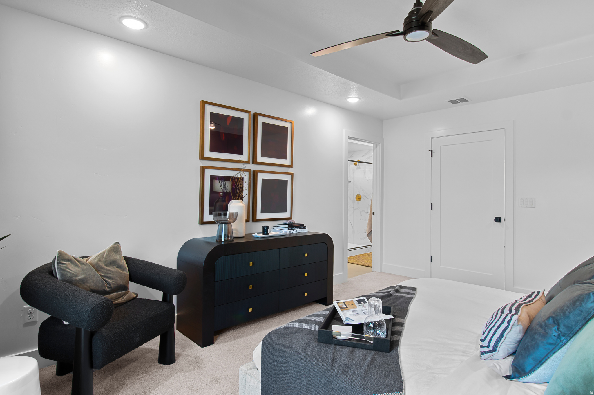 RIVERGATE - Residential