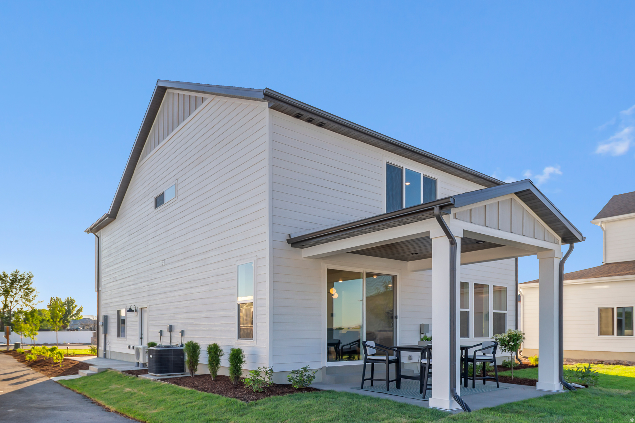 RIVERGATE - Residential