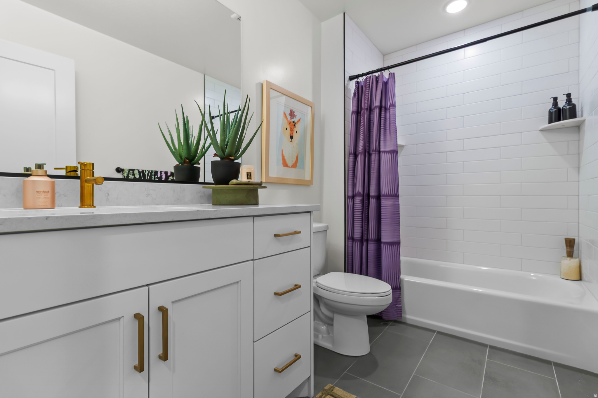 RIVERGATE - Residential