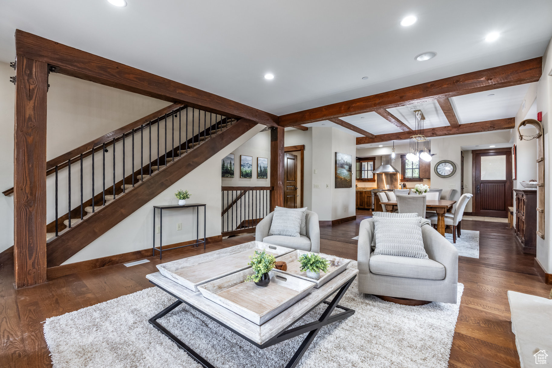 SPIRO CONDOMINIUMS - Residential