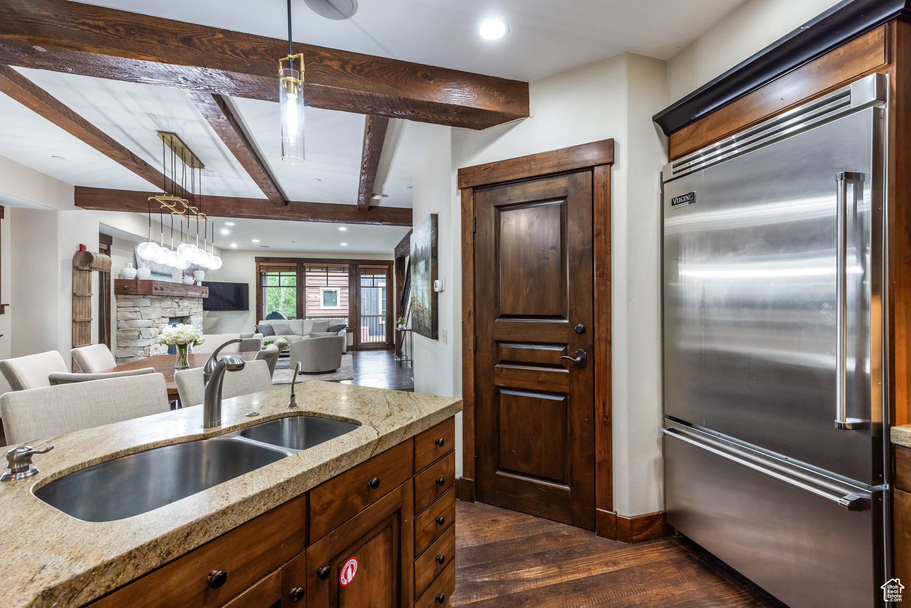 SPIRO CONDOMINIUMS - Residential