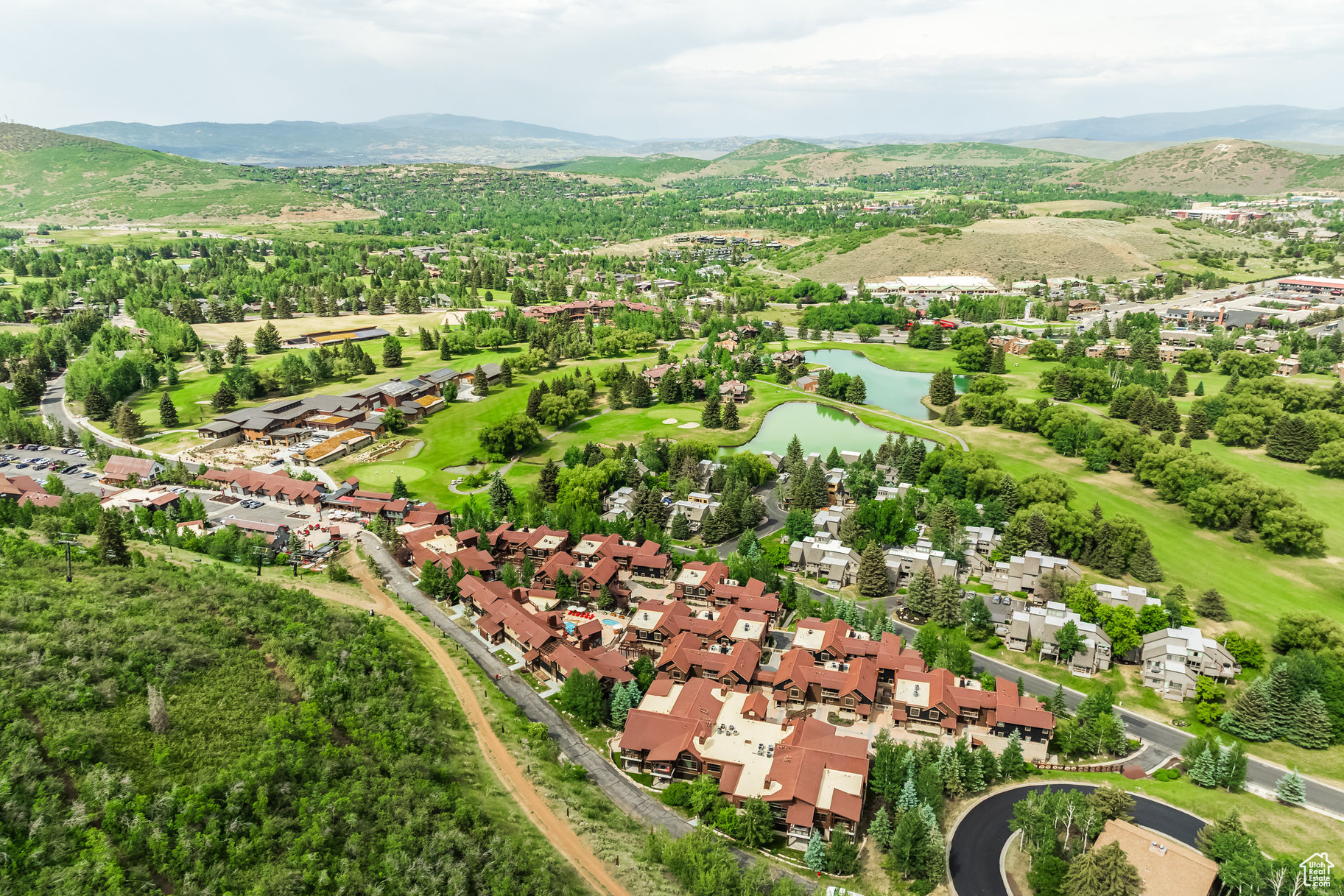 SPIRO CONDOMINIUMS - Residential