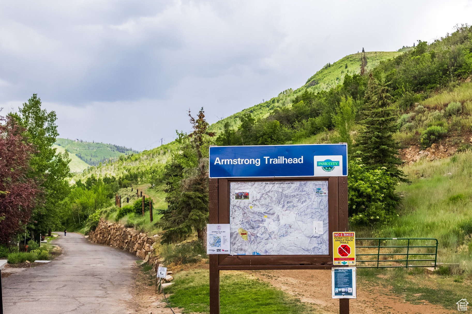 SPIRO CONDOMINIUMS - Residential