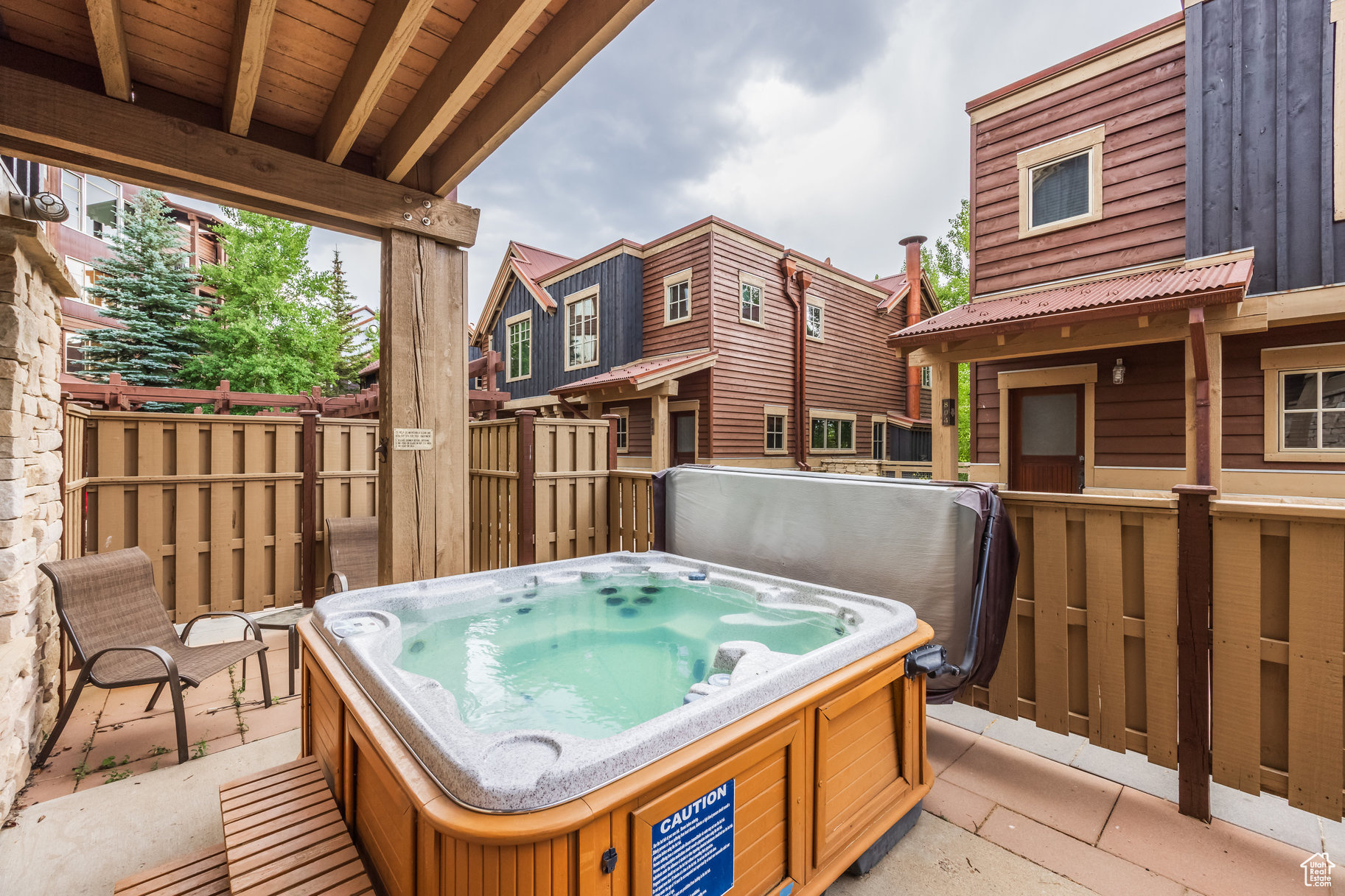 SPIRO CONDOMINIUMS - Residential