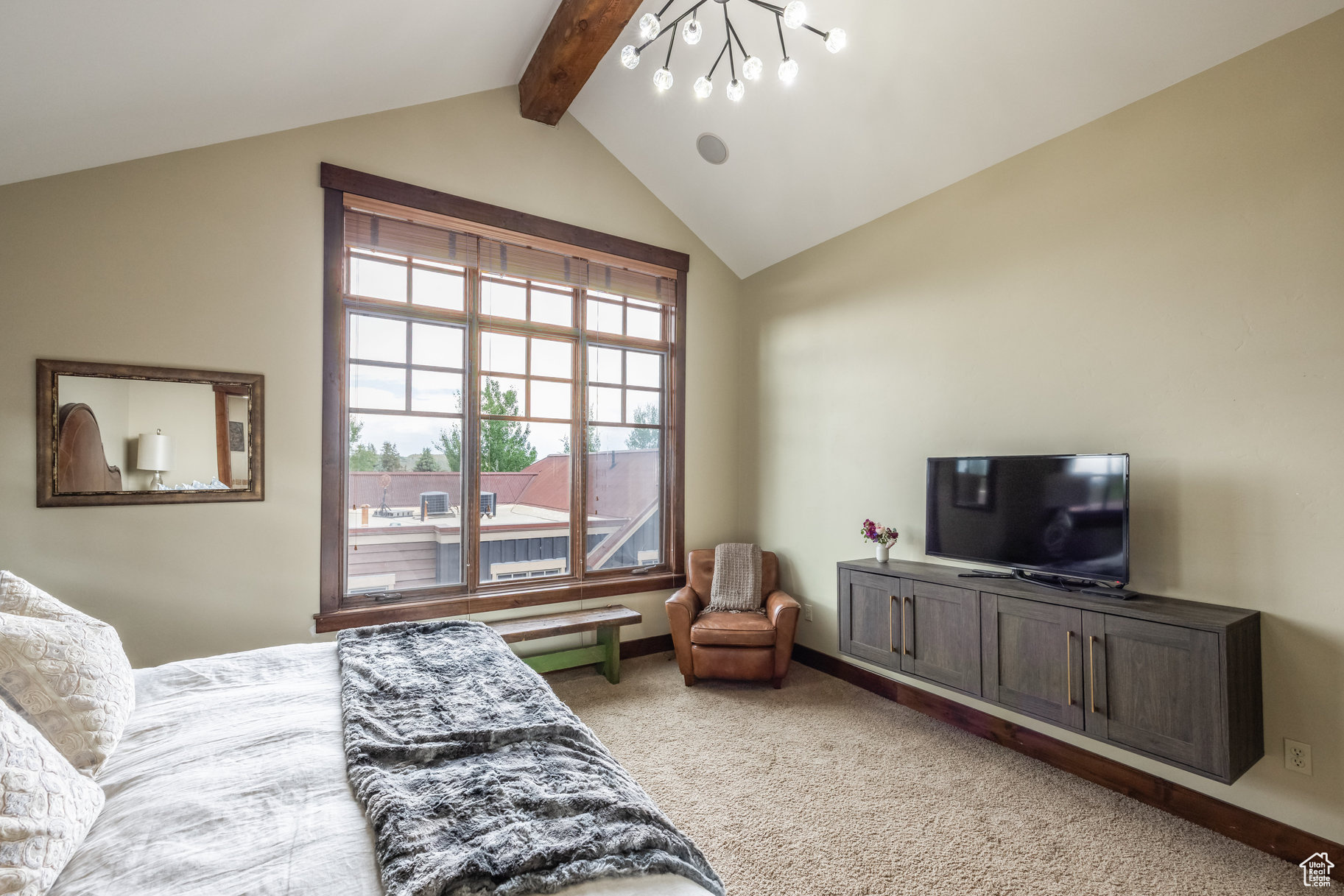 SPIRO CONDOMINIUMS - Residential