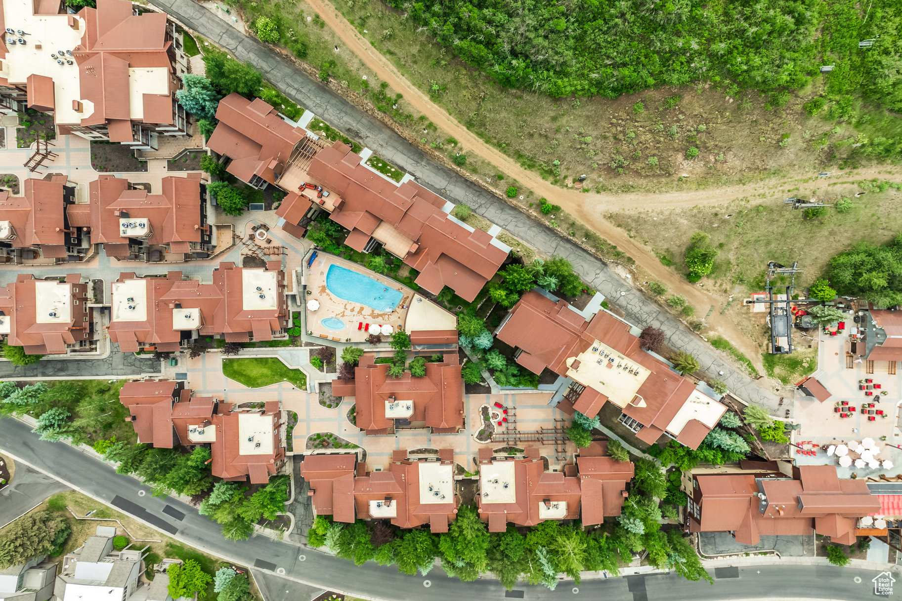 SPIRO CONDOMINIUMS - Residential