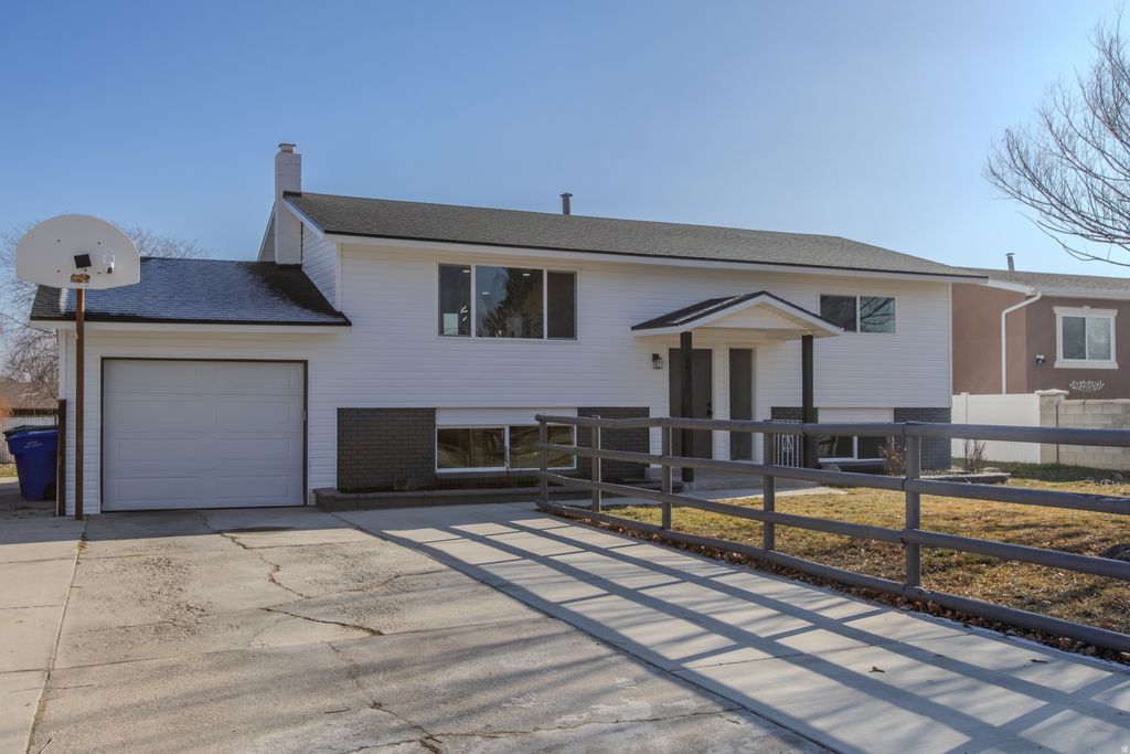Photo of 6531 S 3795 W, West Jordan, UT 84084 (MLS # 2131472)