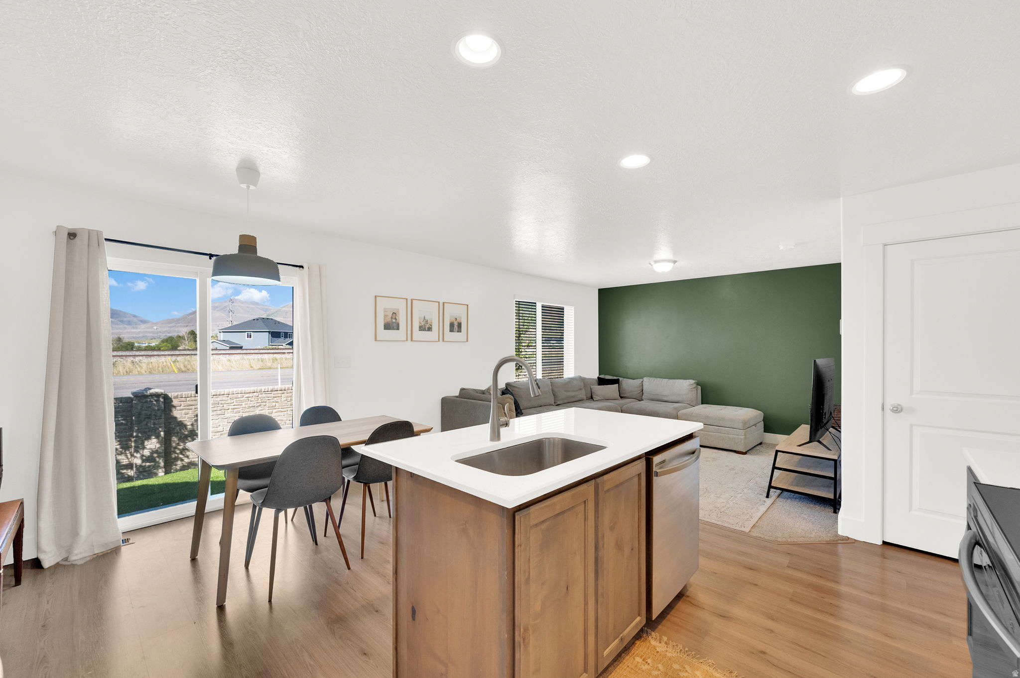 CANYON BREEZE - Residential