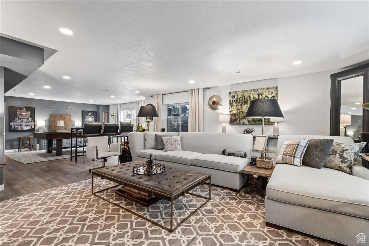 RIDGEPOINT - Residential