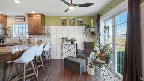 Tiny photo for 167 E LAKEVIEW DR, Vineyard, UT 84059 (MLS # 2115361)