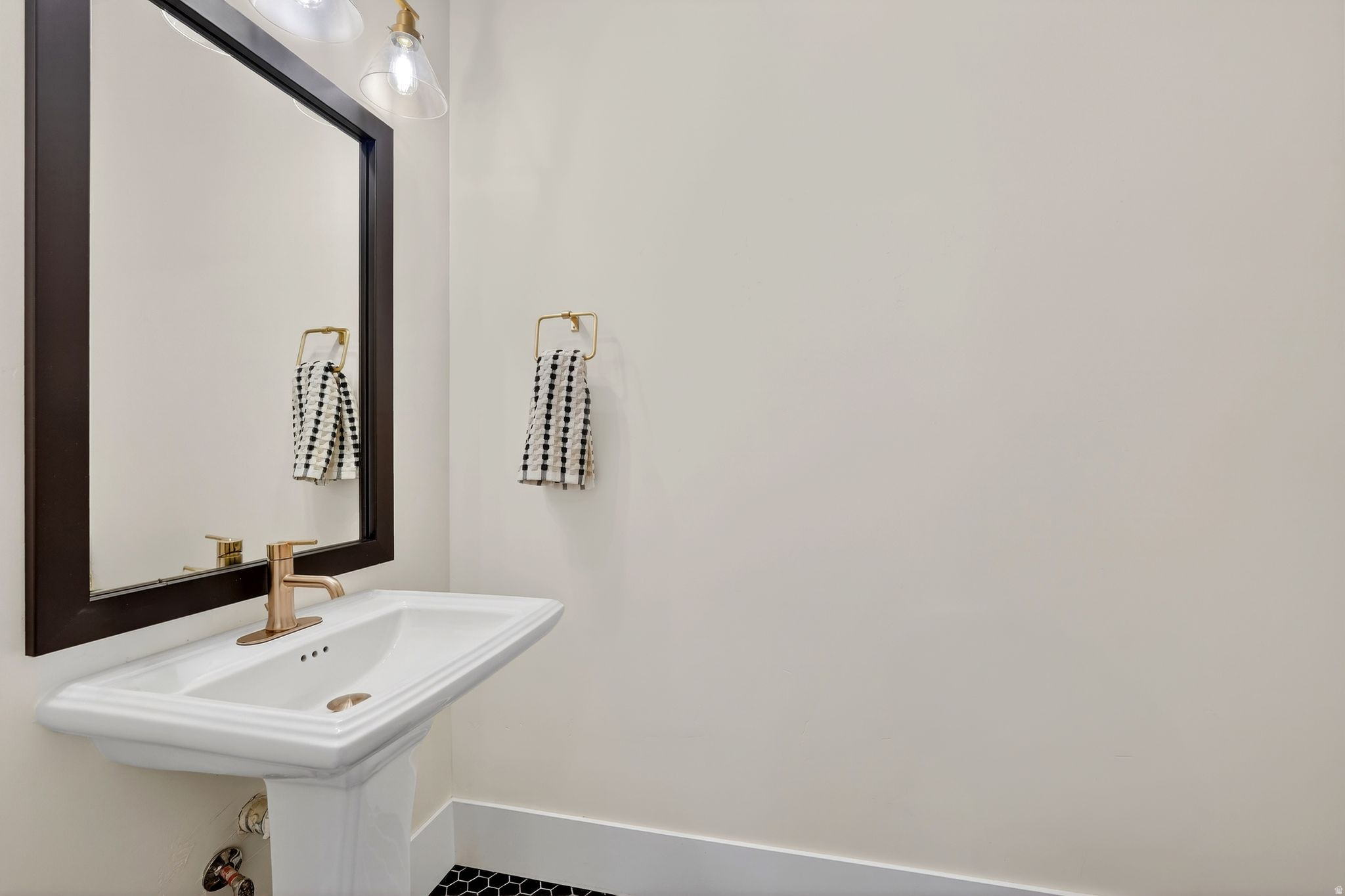 DAYBREAK - Residential