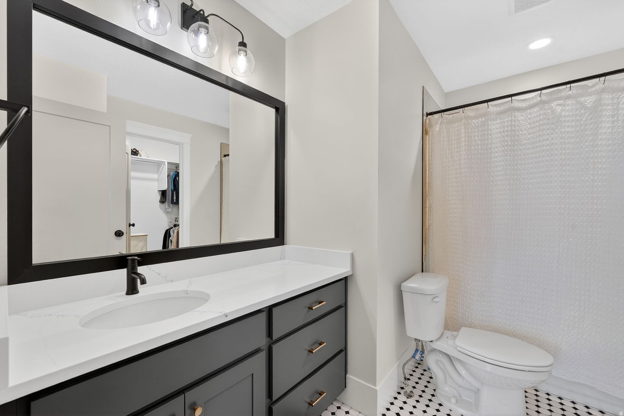 DAYBREAK - Residential