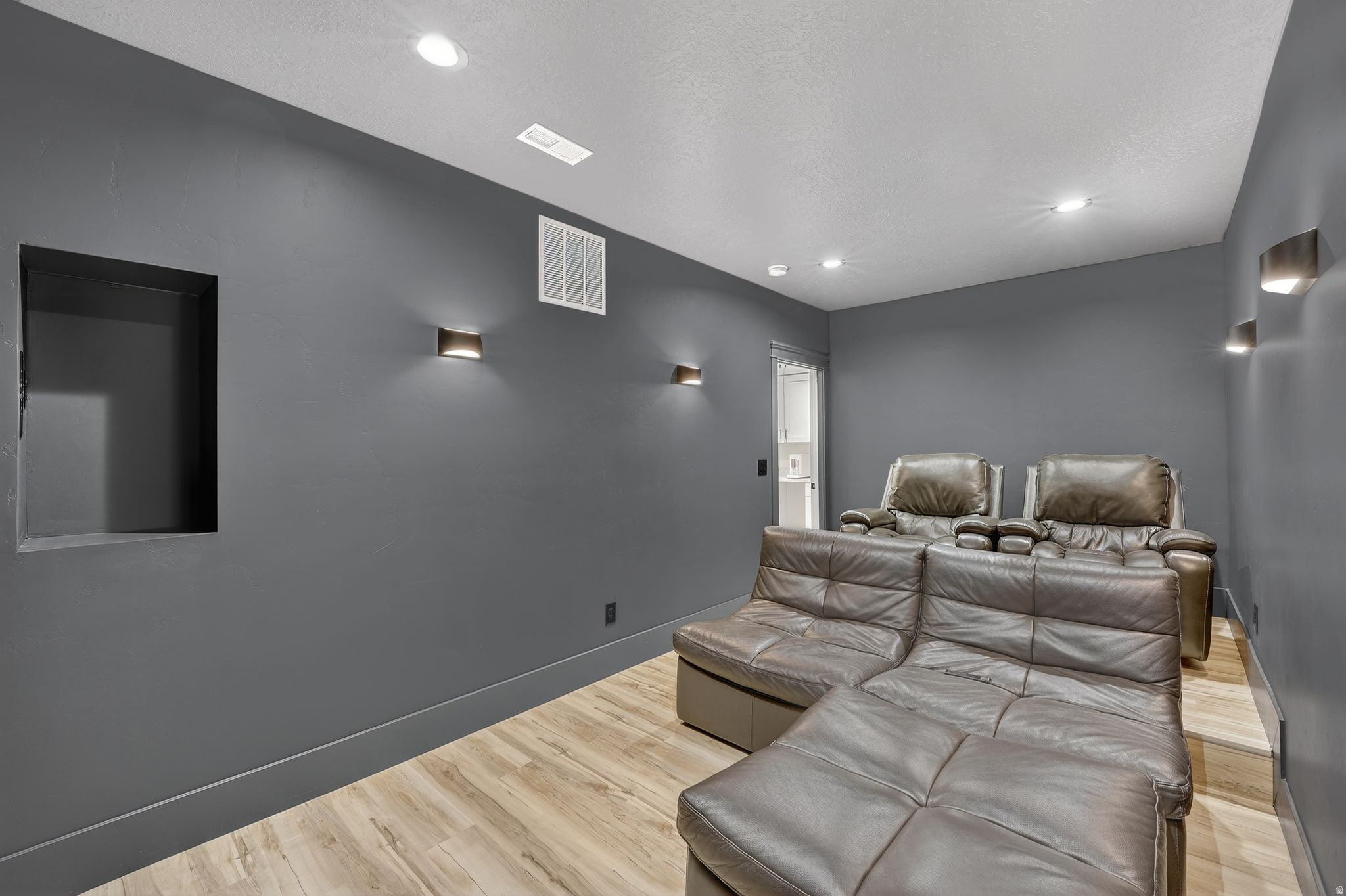 DAYBREAK - Residential