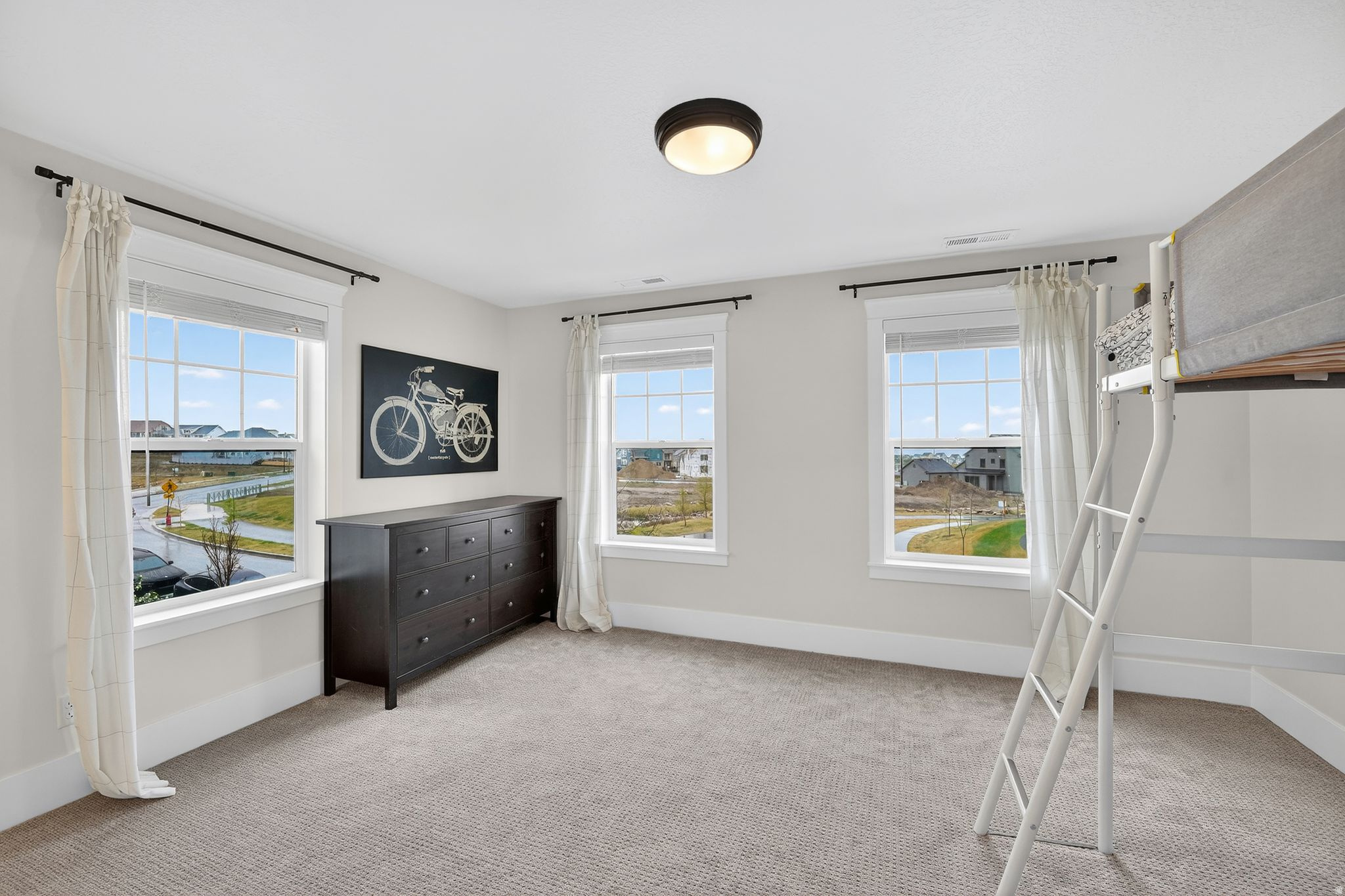 DAYBREAK - Residential